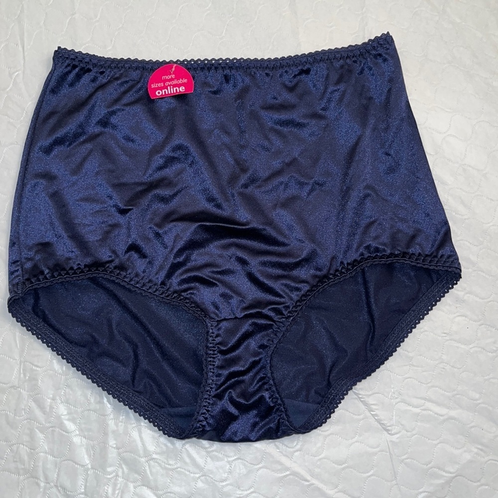 Vanity Fair navy stretch satin panty L